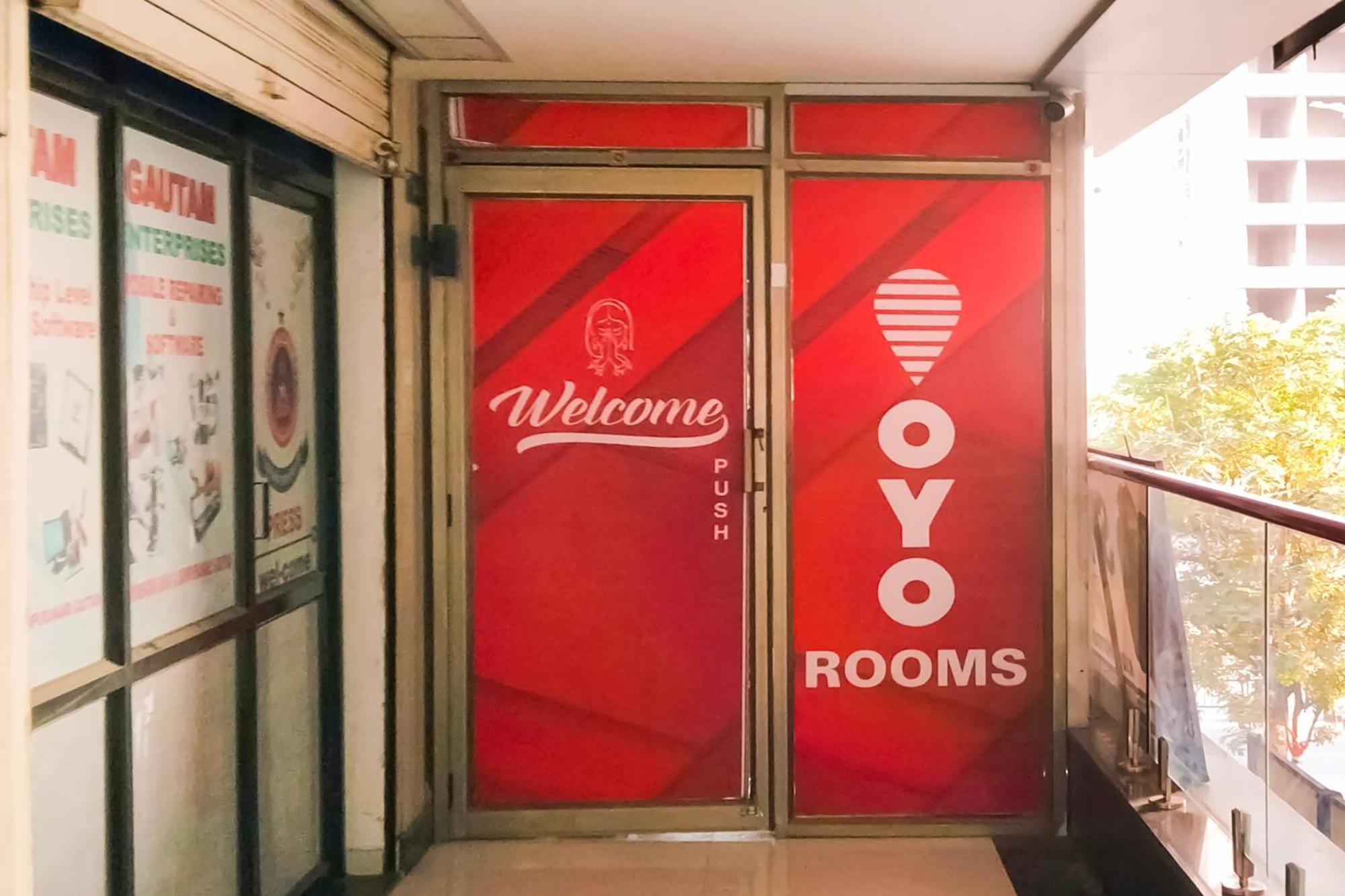 Hotel O Day Night Rooms Surat Eksteriør bilde