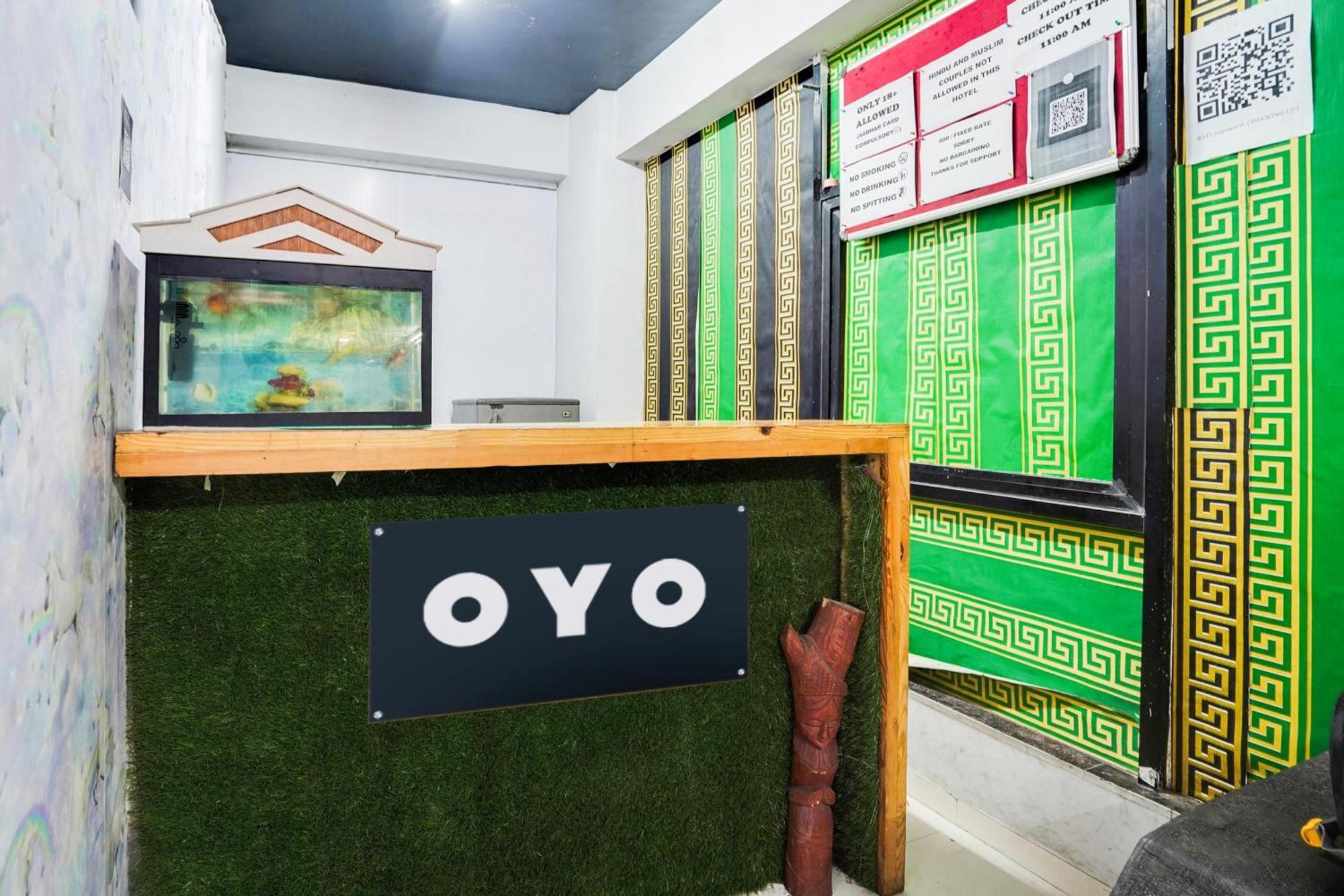 Hotel O Day Night Rooms Surat Eksteriør bilde